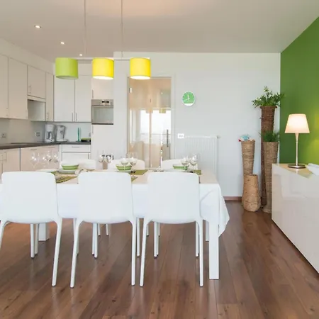 In Near Wellington Racecourse Apartamento